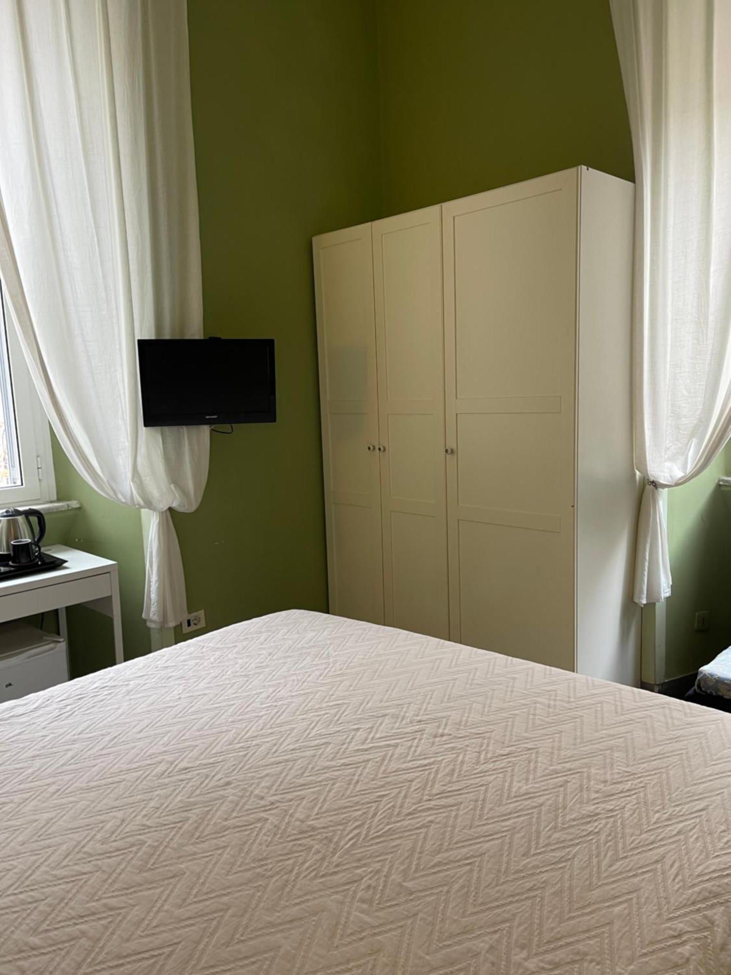 Guest House Meret Roma Eksteriør bilde