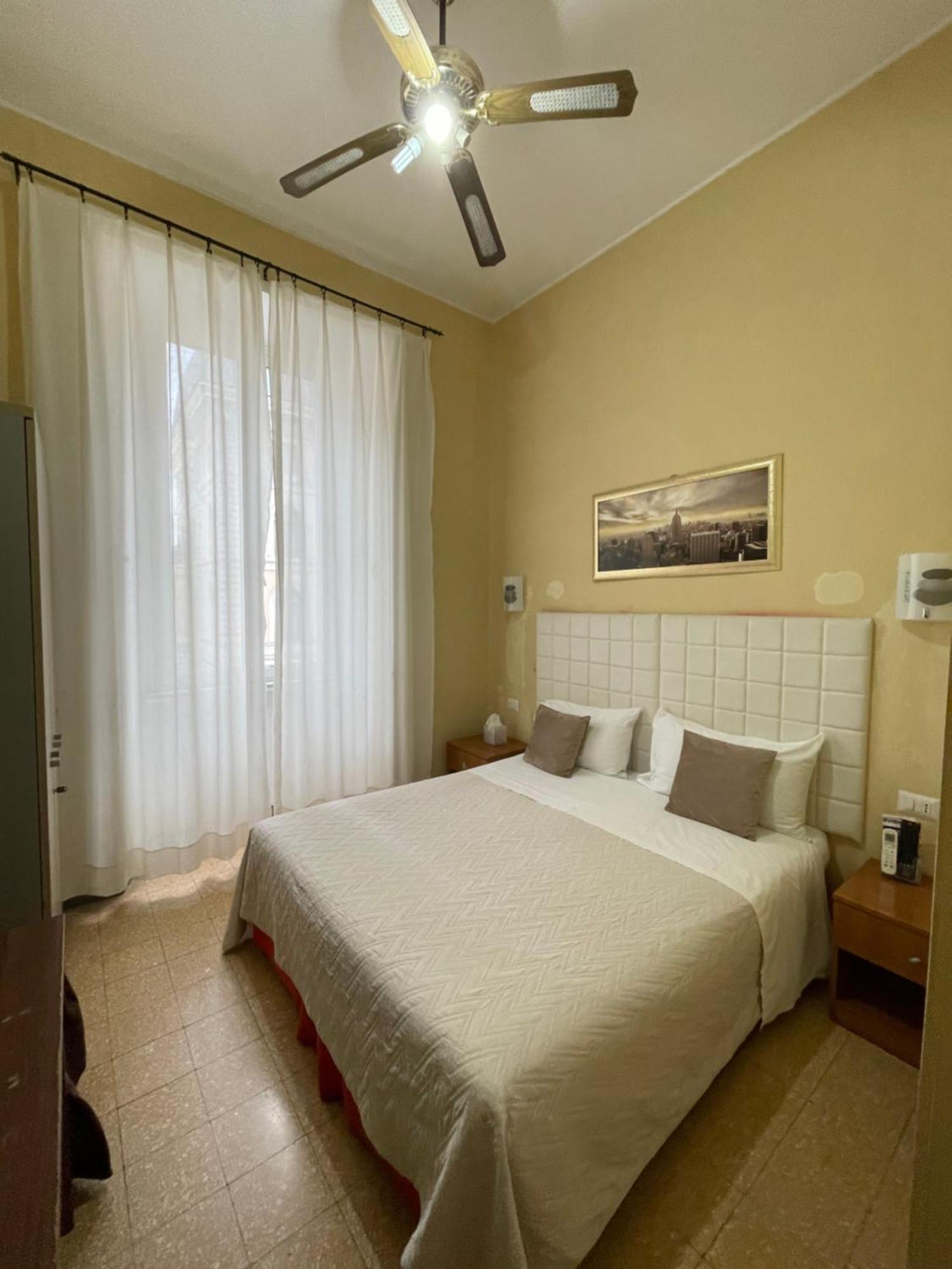 Guest House Meret Roma Eksteriør bilde